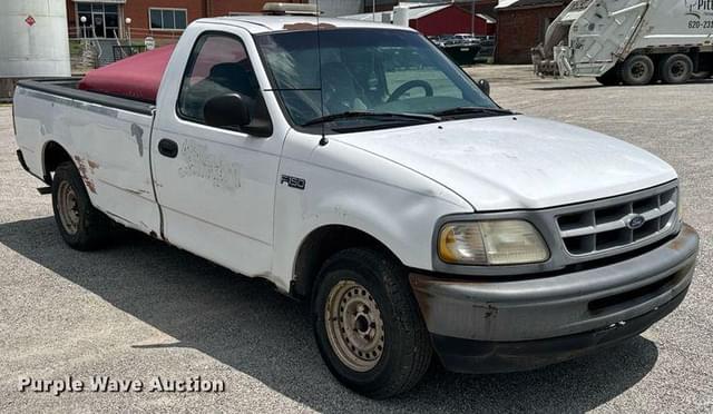 Image of Ford F-150 equipment image 2