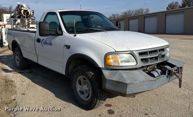 Image of Ford F-150 equipment image 2