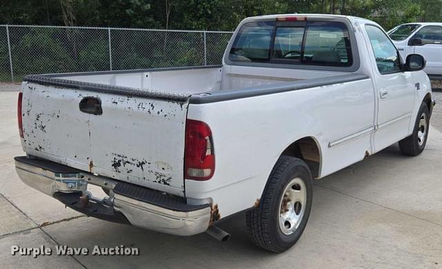 Image of Ford F-150 equipment image 4