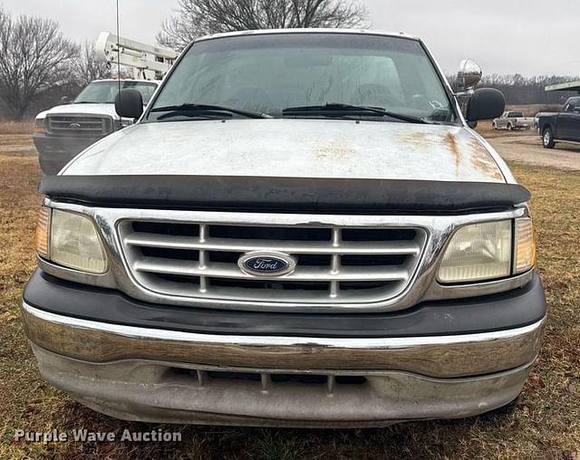 Image of Ford F-250 equipment image 1