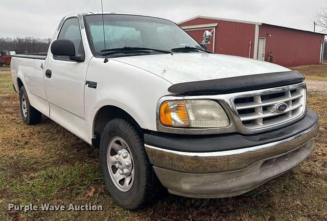 Image of Ford F-250 equipment image 3