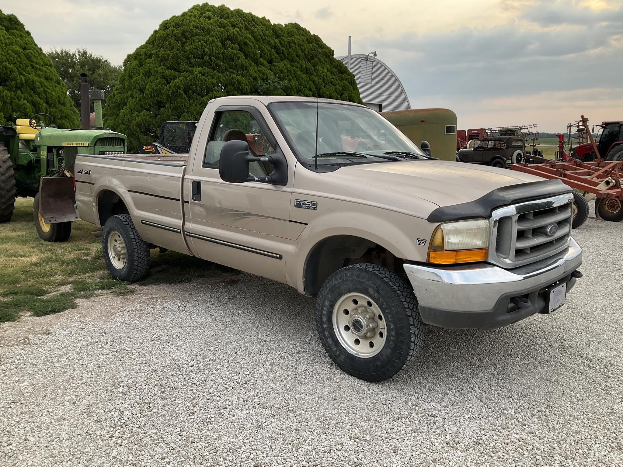 1998 Ford F-250 Equipment Image0