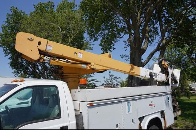 Image of Ford F-550 equipment image 2
