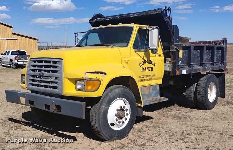 1998 Ford F800 Equipment Image0