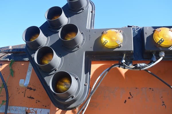 Image of Ford L7000 equipment image 3