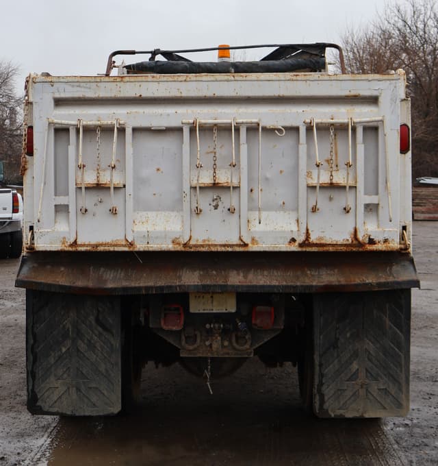 Image of Ford L8501 equipment image 4