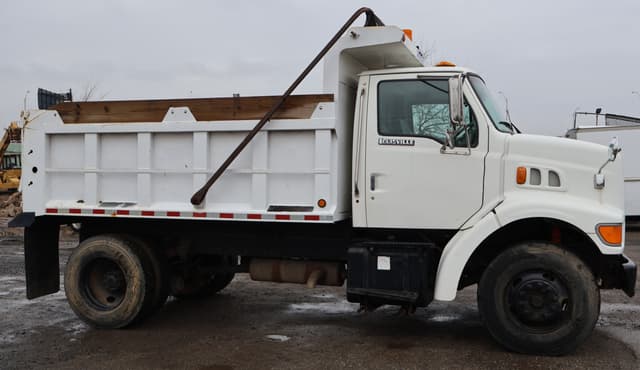 Image of Ford L8501 equipment image 1