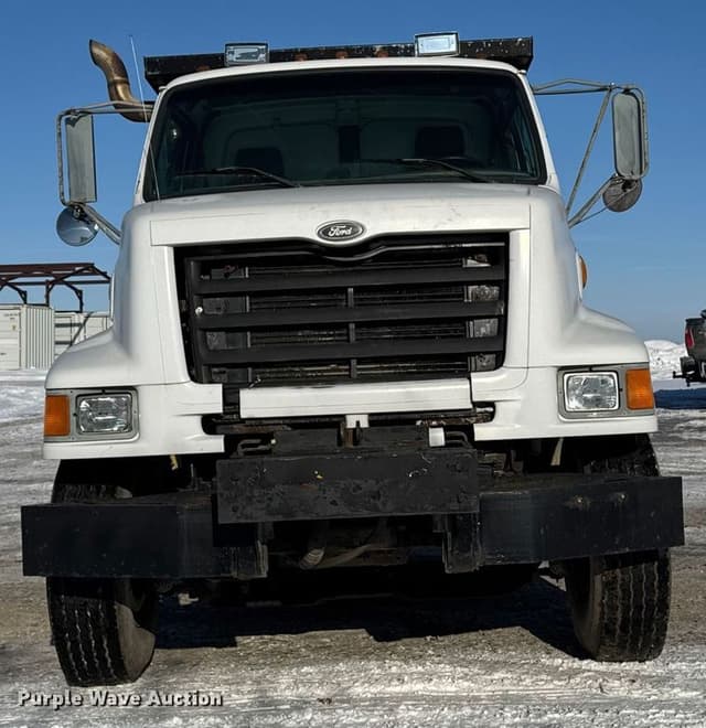Image of Ford L8501 equipment image 1