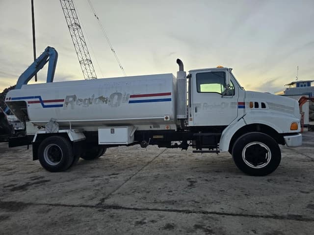 Image of Ford L8513 equipment image 3