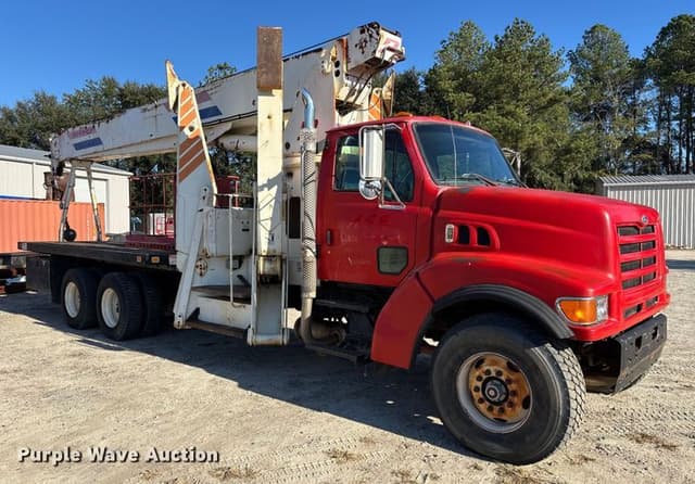 Image of Ford LNT8000 equipment image 4