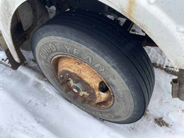 Image of Ford Louisville equipment image 4