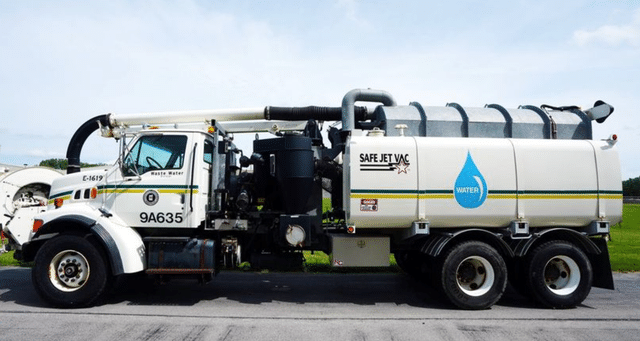 Image of Ford LT8500 equipment image 1