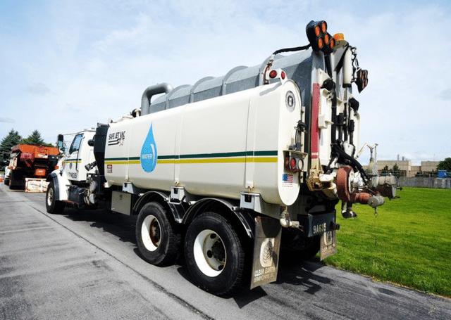 Image of Ford LT8500 equipment image 2