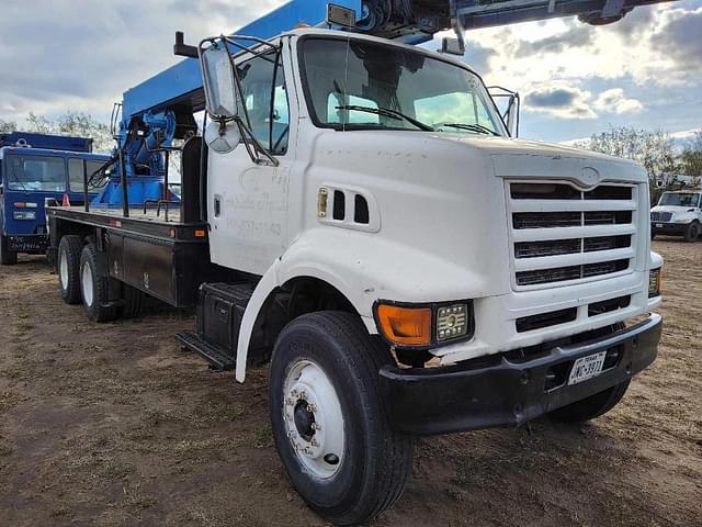 Image of Ford LT8501 equipment image 3