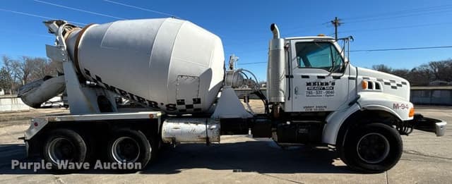 Image of Ford LT8513 equipment image 3