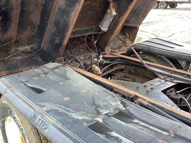 Thumbnail image Ford LT9511 27