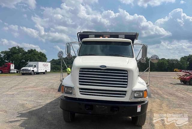Image of Ford LT9513 equipment image 1