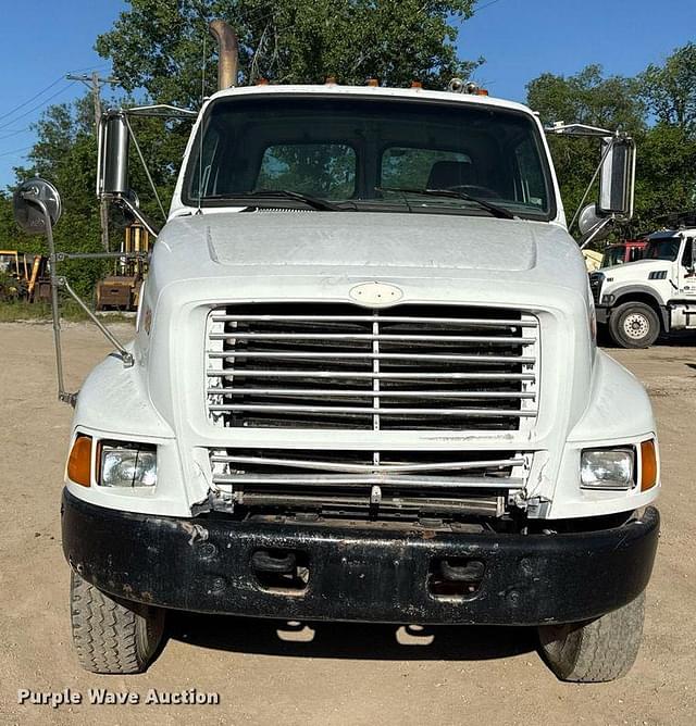 Image of Ford LT9513 equipment image 1