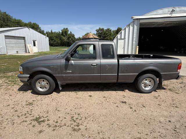 Image of Ford Ranger equipment image 2