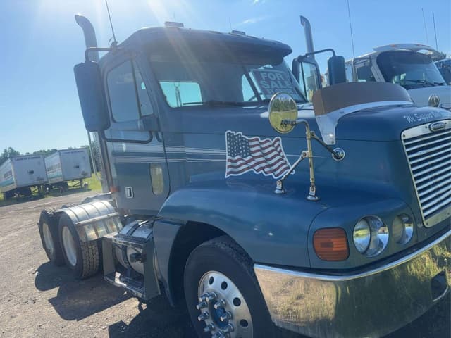 Image of Freightliner C120 equipment image 1