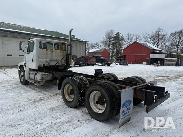 Image of Freightliner FL112 equipment image 4