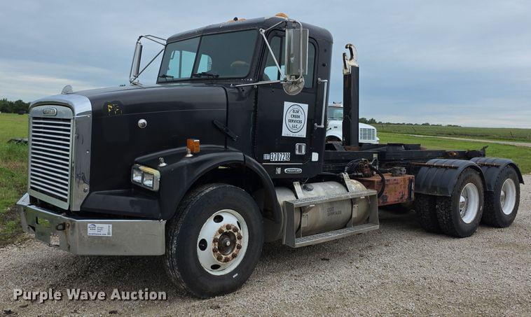 Image of Freightliner FL112 Primary image