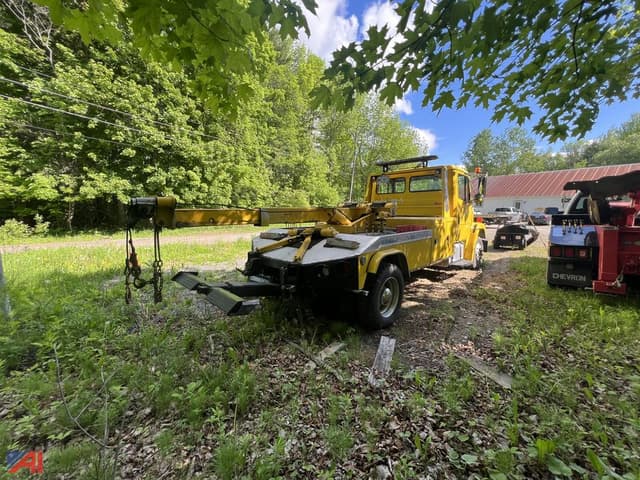 Image of Freightliner FL50 equipment image 1