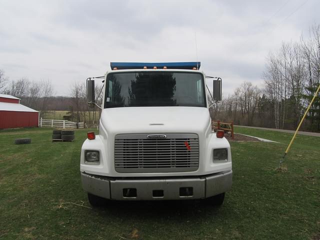 Image of Freightliner FL60 equipment image 3