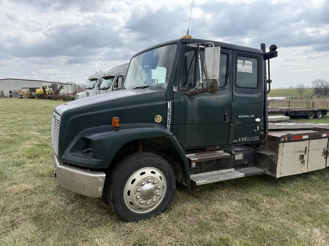 Image of Freightliner FL70 equipment image 1