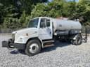 1998 Freightliner FL70 Image