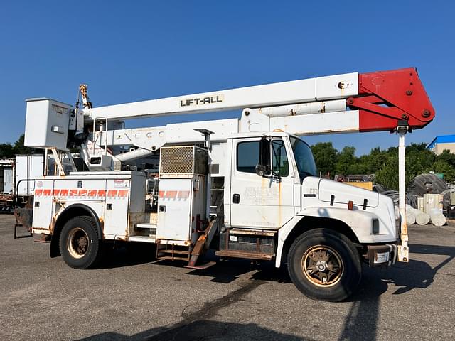 Image of Freightliner FL70 equipment image 1