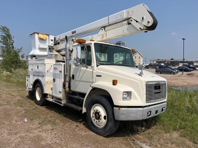 Image of Freightliner FL70 equipment image 2