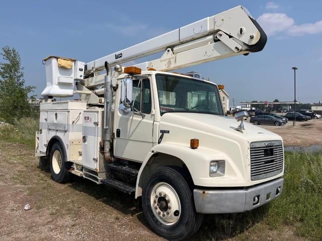 Image of Freightliner FL70 equipment image 4