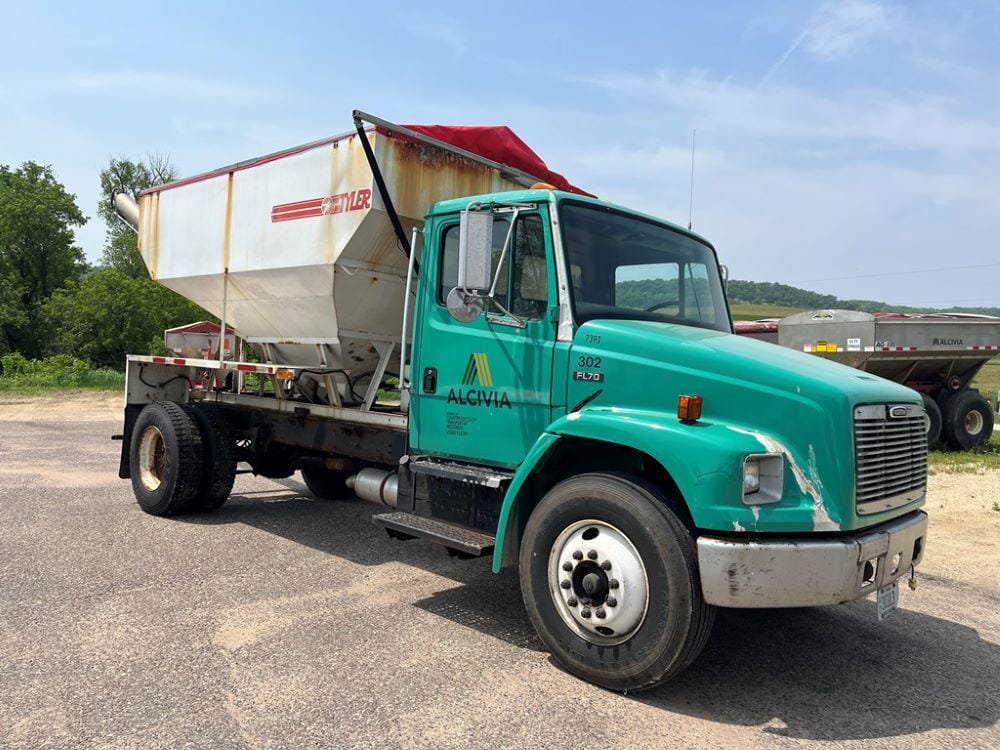 Main image Freightliner FL70