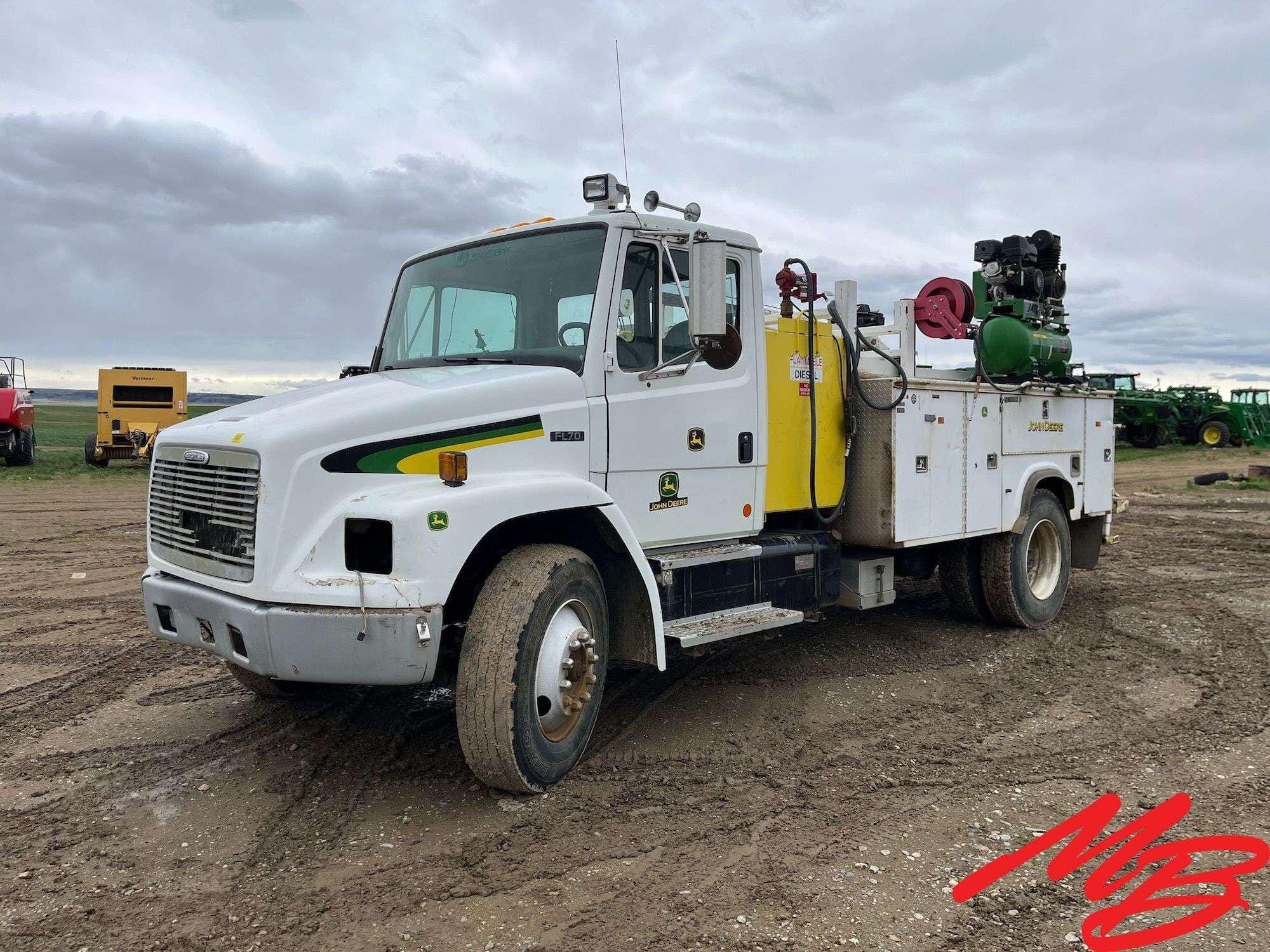 Main image Freightliner FL70