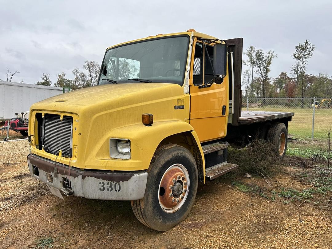 Image of Freightliner FL70 Primary image