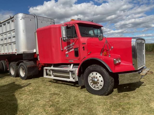 Image of Freightliner FLD120 equipment image 2