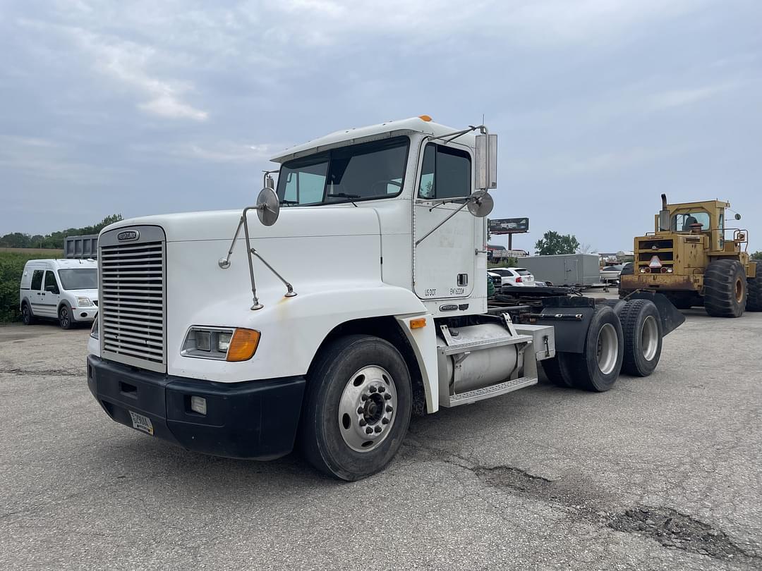 Image of Freightliner FLD120 Primary image