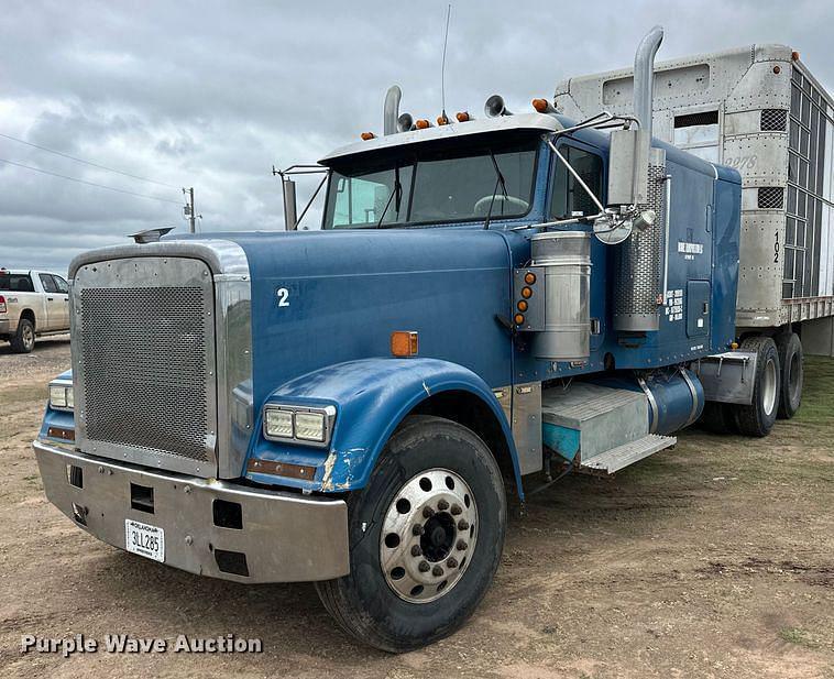 Image of Freightliner FLD Primary image