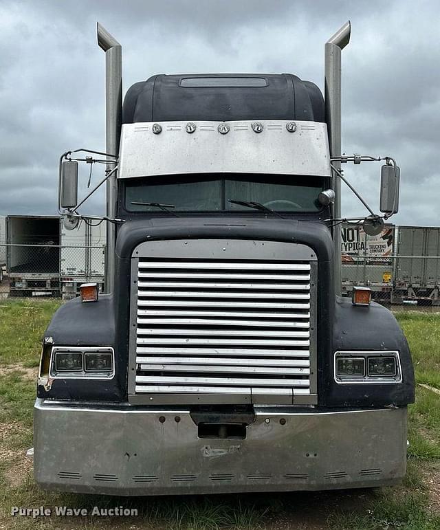 Image of Freightliner FLD120 equipment image 1