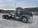1998 Freightliner FLD120 Image