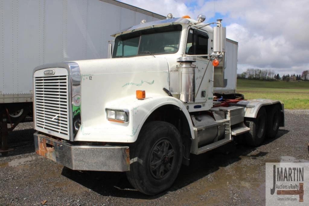 1998 Freightliner FLD120SD Equipment Image0