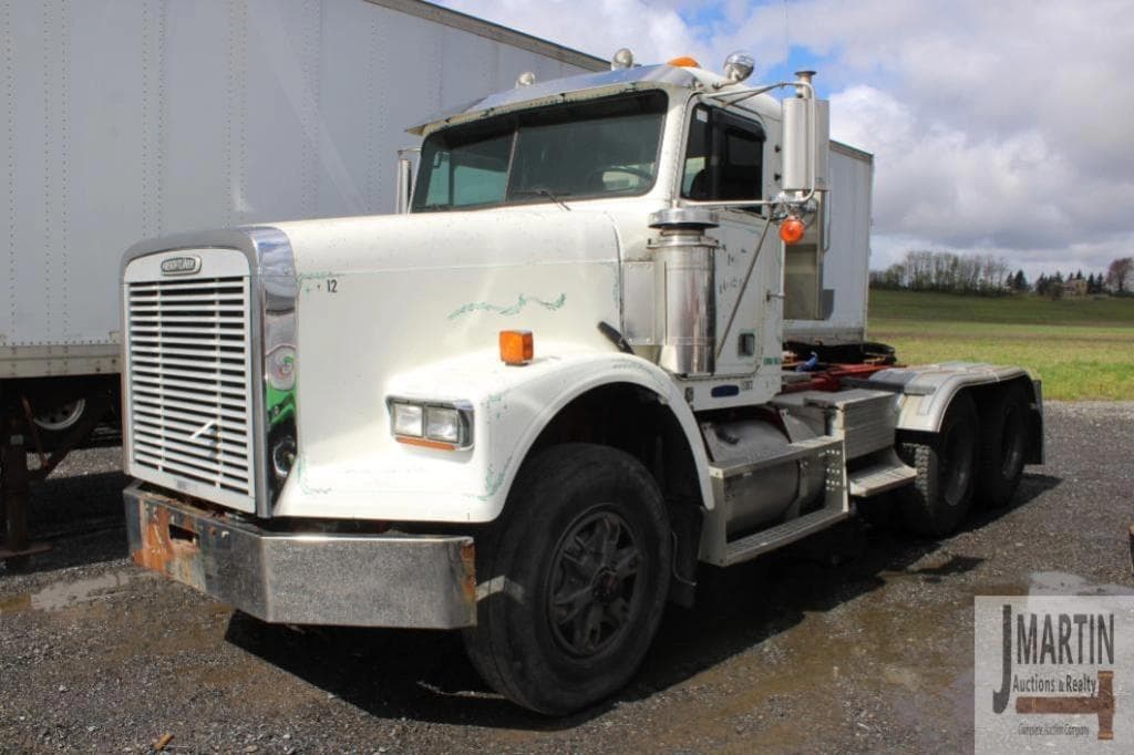 Image of Freightliner FLD120SD Primary image