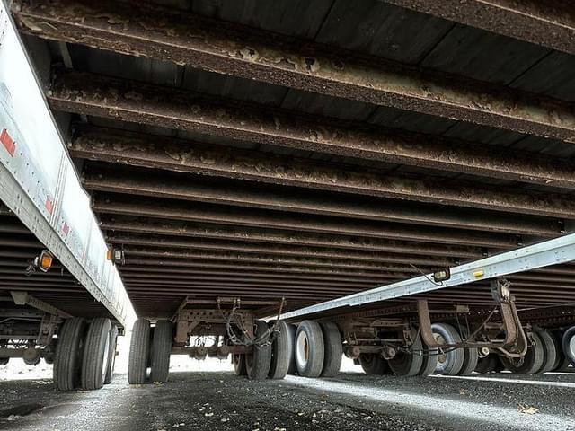 Image of Fruehauf Dry Van equipment image 4
