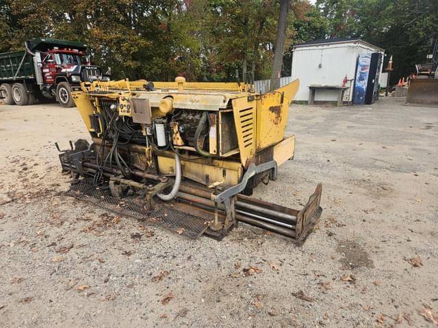 Image of Gehl 1448 equipment image 4