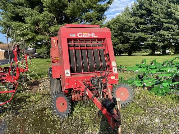 1998 Gehl 1475 Equipment Image0