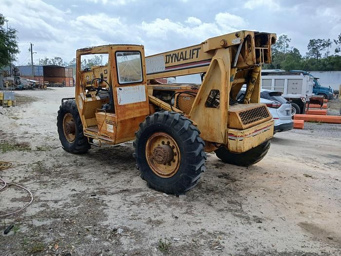 1998 Gehl 663 Equipment Image0