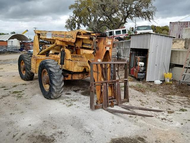 Image of Gehl 663 equipment image 4