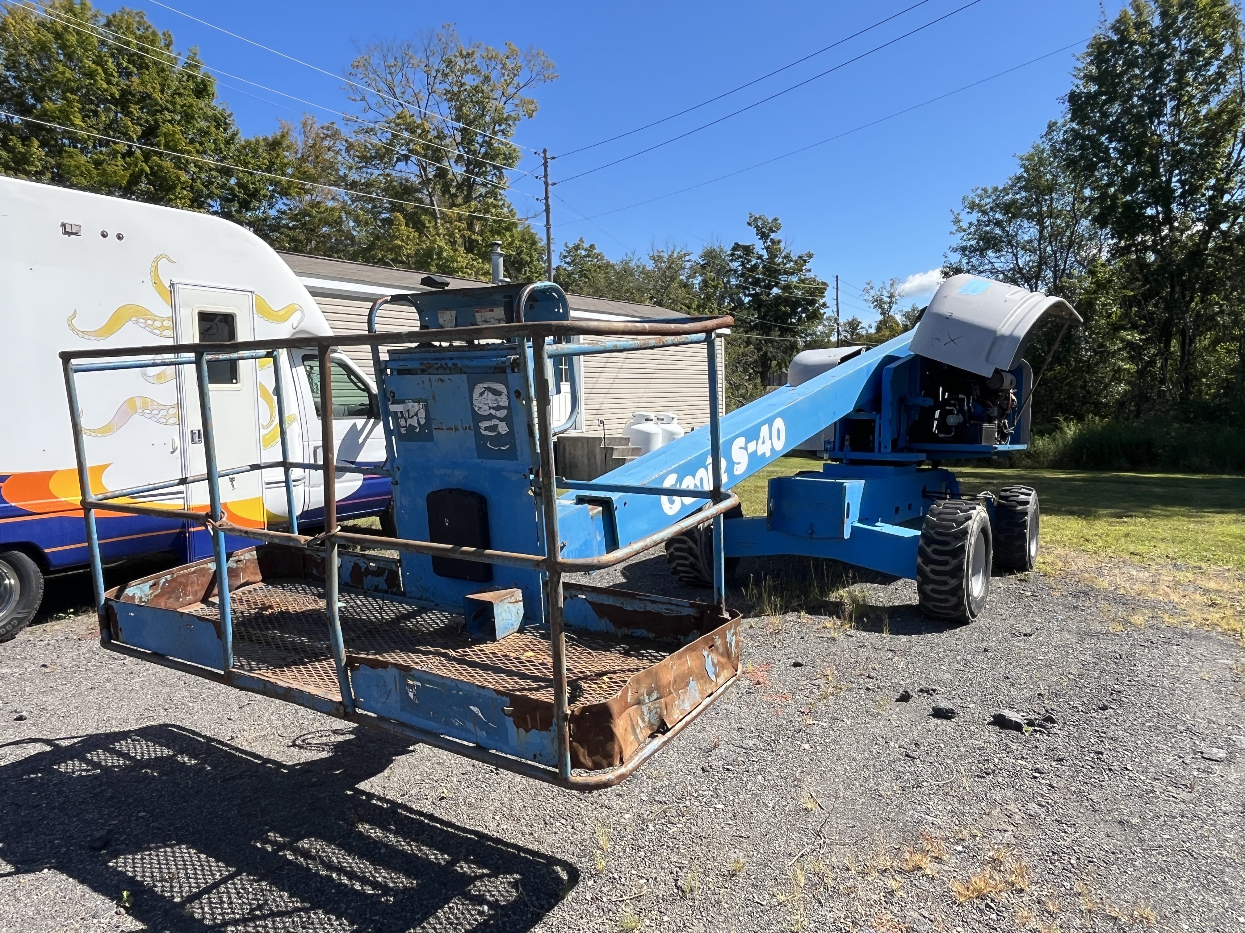 1998 Genie S-40 Equipment Image0