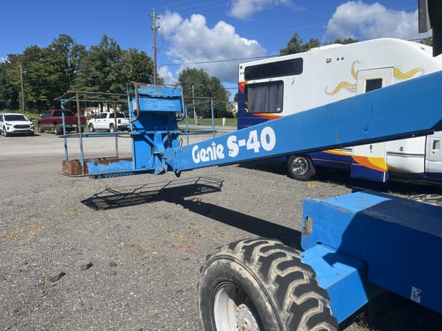 Image of Genie S-40 equipment image 3